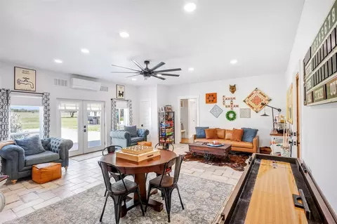Living - 4142 Fm 2194, Celeste, TX 75423 photo 4 of 6