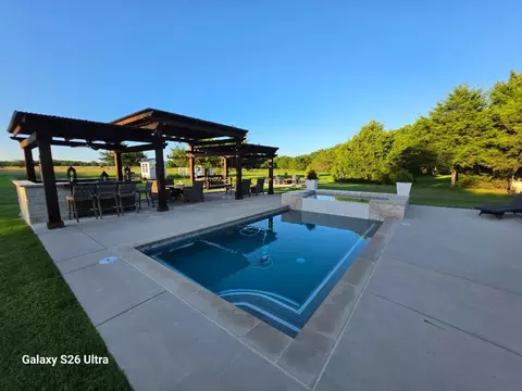 Exterior - 4142 Fm 2194, Celeste, TX 75423 photo 3 of 5