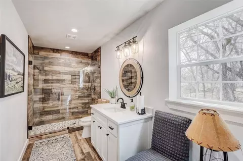 Bath - 4142 Fm 2194, Celeste, TX 75423 photo 6 of 6