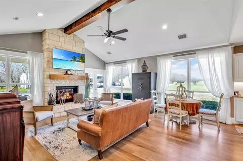 Living - 4142 Fm 2194, Celeste, TX 75423 photo 5 of 6
