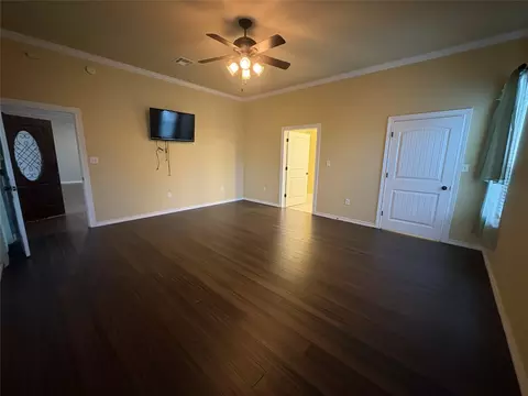 Living - 1170 Brazos Loop, Gholson, TX 76705 photo 3 of 4