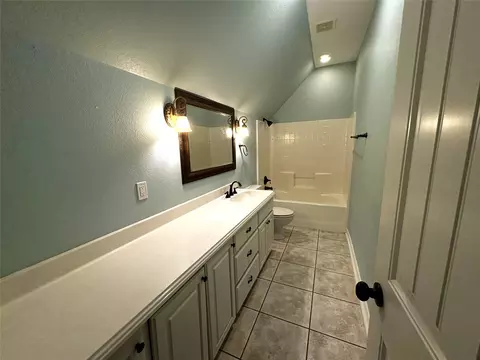 Bath - 1170 Brazos Loop, Gholson, TX 76705 photo 4 of 4