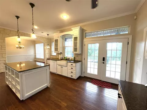 Kitchen - 1170 Brazos Loop, Gholson, TX 76705 photo 4 of 7