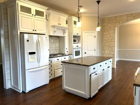 Kitchen - 1170 Brazos Loop, Gholson, TX 76705 photo 2 of 7