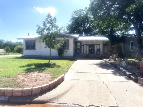 1298 S La Salle Dr, Abilene, TX 79605