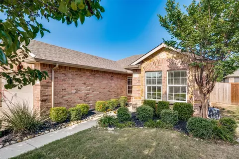 9005 Navigation Dr, Fort Worth, TX 76179