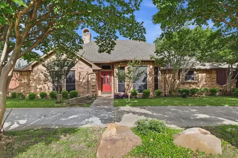3719 Kelly Blvd, Carrollton, TX 75007