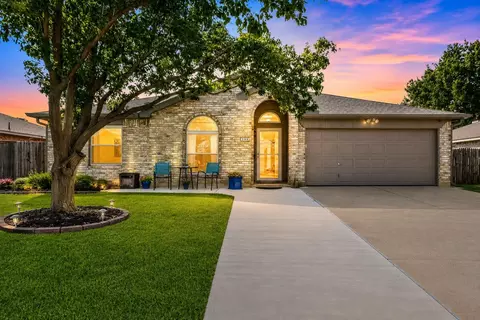 308 Candlestick Trl, Saginaw, TX 76179