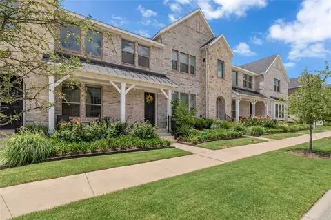 Exterior - 413 Parkside Dr, Argyle, TX 76226 photo 6 of 8