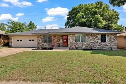 1402 Wysong Dr, Mckinney, TX 75069