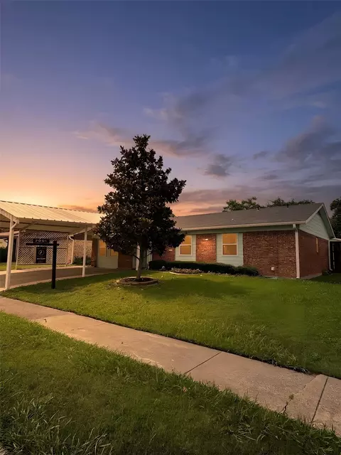 12113 Baron Dr, Balch Springs, TX 75180