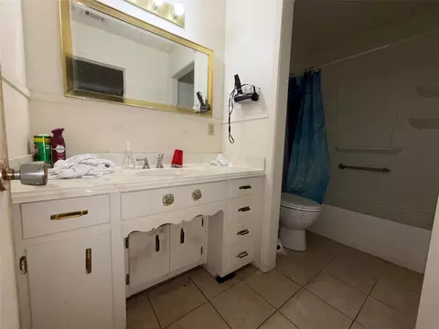 Bath - 120 E Dawn Dr, Robinson, TX 76706 photo 1 of 1
