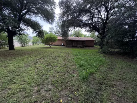 Exterior - 120 E Dawn Dr, Robinson, TX 76706 photo 3 of 3