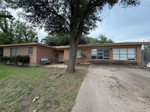 120 E Dawn Dr, Robinson, TX 76706