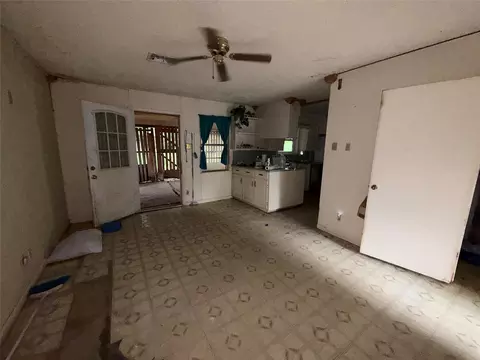 Living - 120 E Dawn Dr, Robinson, TX 76706 photo 1 of 2