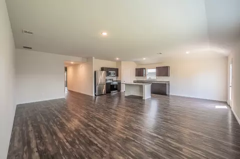 Living - 433 Rose Ave, Cleburne, TX 76033 photo 3 of 3