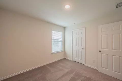 Bedroom - 433 Rose Ave, Cleburne, TX 76033 photo 7 of 11