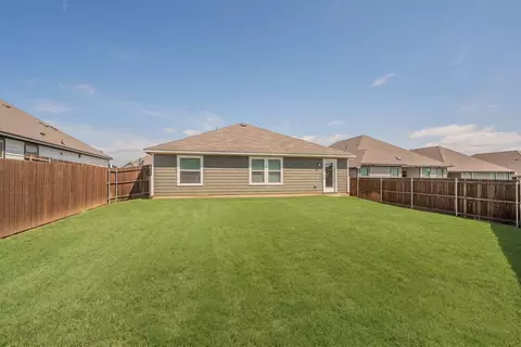 Exterior - 433 Rose Ave, Cleburne, TX 76033 photo 6 of 6