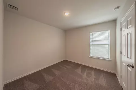 Bedroom - 433 Rose Ave, Cleburne, TX 76033 photo 6 of 11