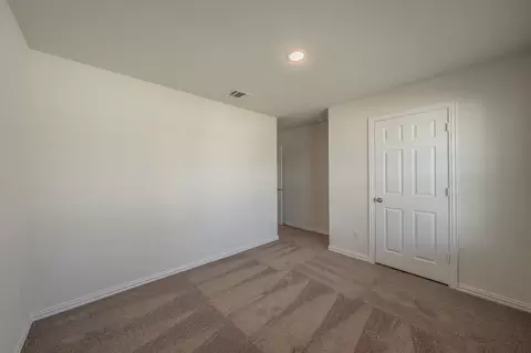 Bedroom - 433 Rose Ave, Cleburne, TX 76033 photo 5 of 11