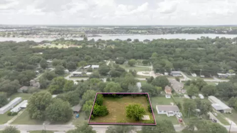 1516 Alamo Dr, Granbury, TX 76048