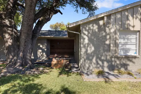 8619 Banff Dr, Dallas, TX 75243