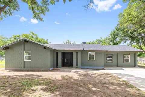 4315 Woodland Park Dr, Brownwood, TX 76801