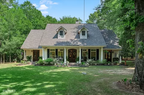 11090 Upper State Line Rd, Vivian, LA 71082
