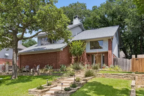 1024 S Aspenwood Dr, Grapevine, TX 76051