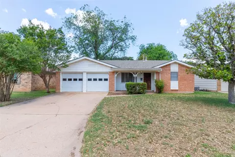 2326 S 38th St, Abilene, TX 79605