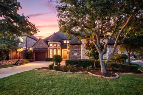 1204 Huron Dr, Grapevine, TX 76051