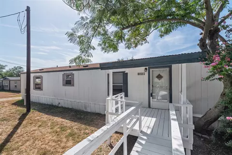 1321 Phoenix Ct, Granbury, TX 76048