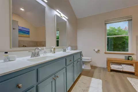 Bath - 1142 Brazos Loop, Gholson, TX 76705 photo 2 of 3
