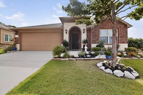 698 Langdon St, Lavon, TX 75166