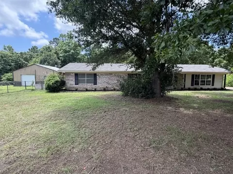 300 Pine St, Ore City, TX 75683