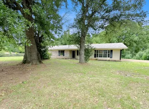 300 Pine St, Ore City, TX 75683