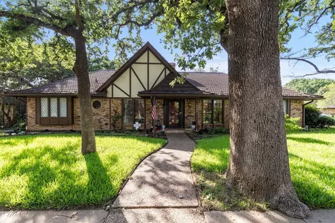 3600 Lake Pontchartrain Dr, Arlington, TX 76016