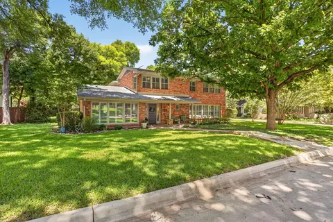3712 Fox Hollow St, Fort Worth, TX 76109