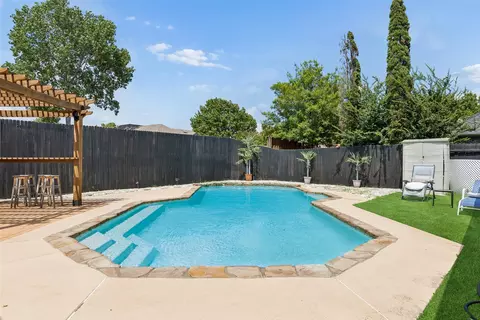2405 Hanover Ct, Rowlett, TX 75088