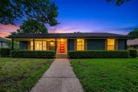 5821 Clendenin Ave, Dallas, TX 75228