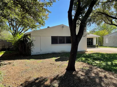 3563 South Dr, Fort Worth, TX 76109
