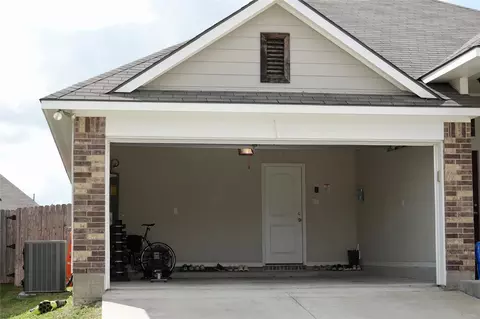 Exterior - 2019 Theresa Dr, Bryan, TX 77807 photo 6 of 9