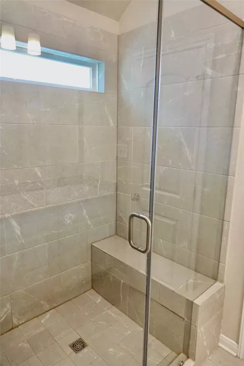 Bath - 2019 Theresa Dr, Bryan, TX 77807 photo 2 of 3