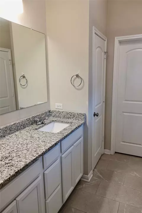 Bath - 2019 Theresa Dr, Bryan, TX 77807 photo 1 of 3