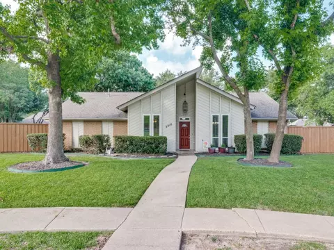 6810 Fawn Valley Pl, Rowlett, TX 75089
