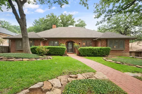 4003 Manorwood Ct, Arlington, TX 76016