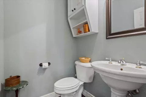 Bath - 6008 Mesquite Tree Ct, Waco, TX 76708 photo 8 of 8