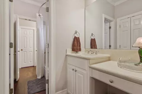 Bath - 6008 Mesquite Tree Ct, Waco, TX 76708 photo 6 of 8