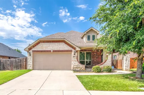 8117 Canyon Dr, Aubrey, TX 76227