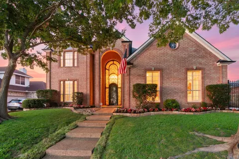 4111 Paddington Ln, Colleyville, TX 76034